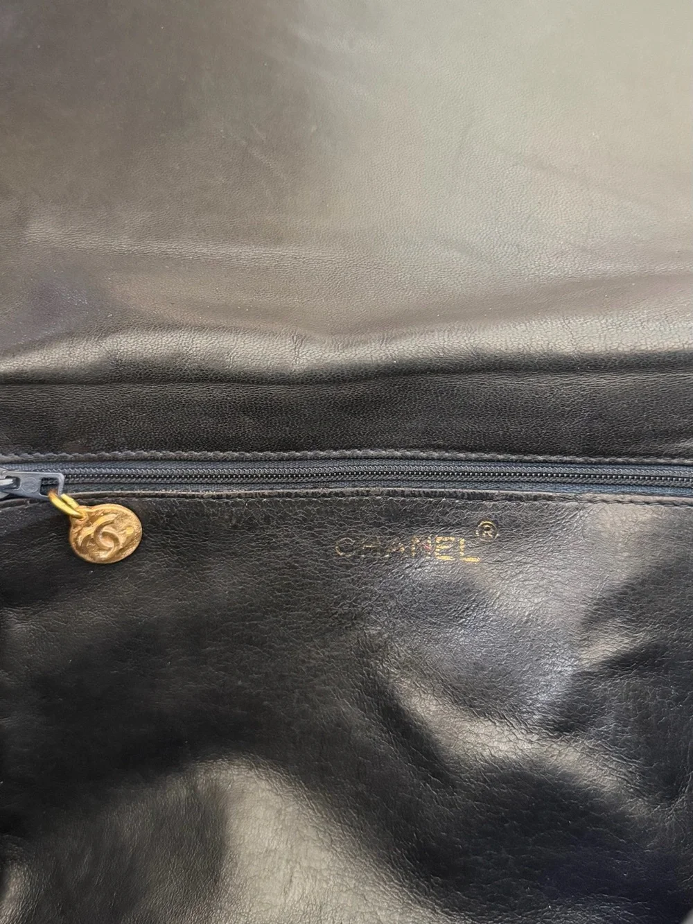 CHANEL shoulder bag